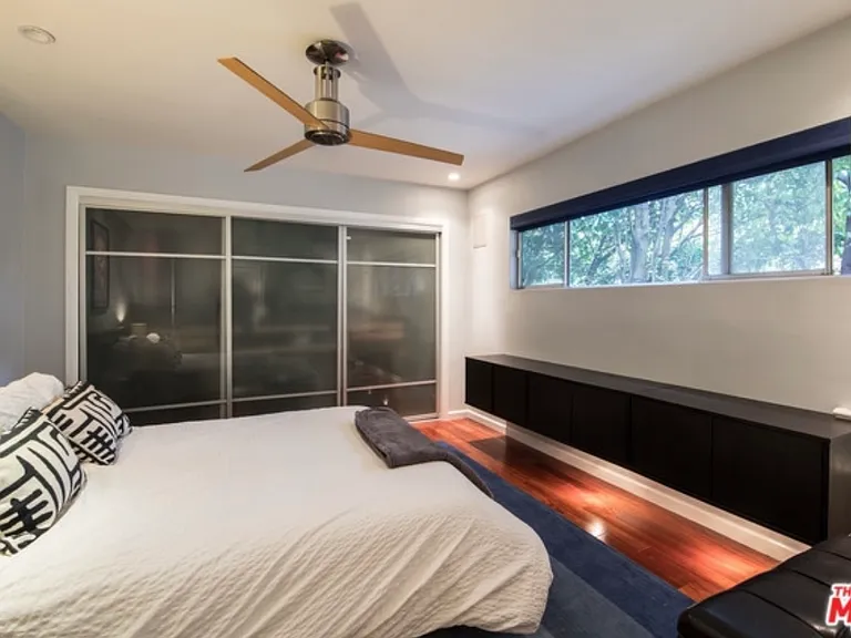 1233 N Laurel Ave #110 — Photo 17