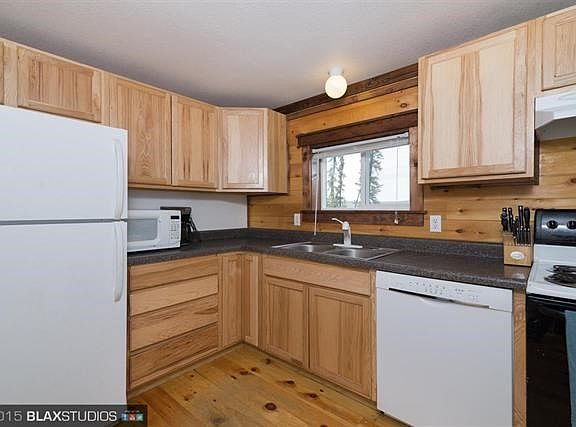 4th image of 1360 Tatica Ct