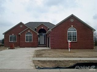 15773 Trafalgar Dr, Macomb, MI 48044
