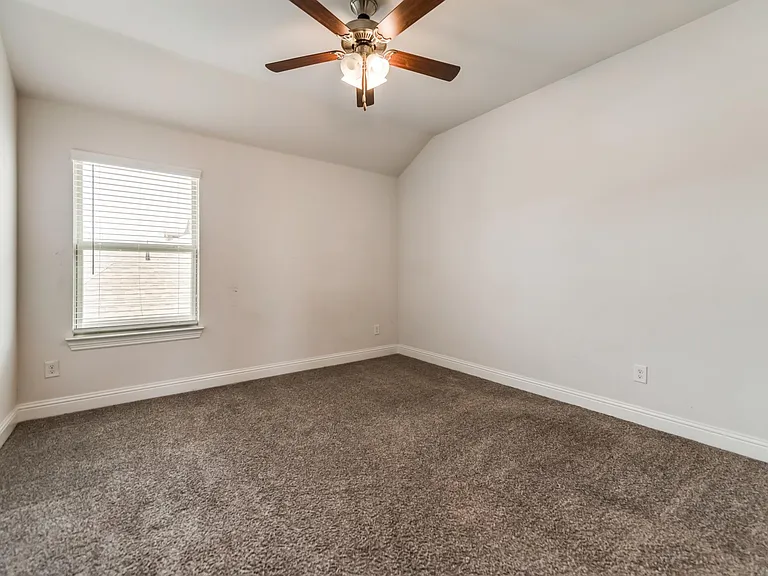 1216 Gibson Dr — Photo 31