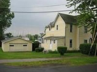 426 W Main St, Sackets Harbor, NY 13685