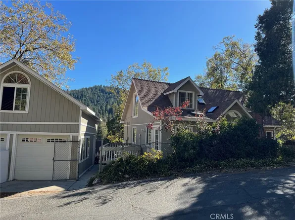 23889 Springwater Rd, Crestline, CA 92325