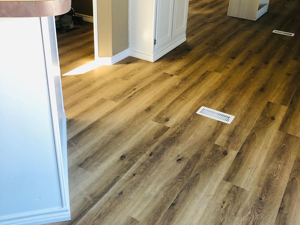 Luxurious durable wood look vinyl plank flooring