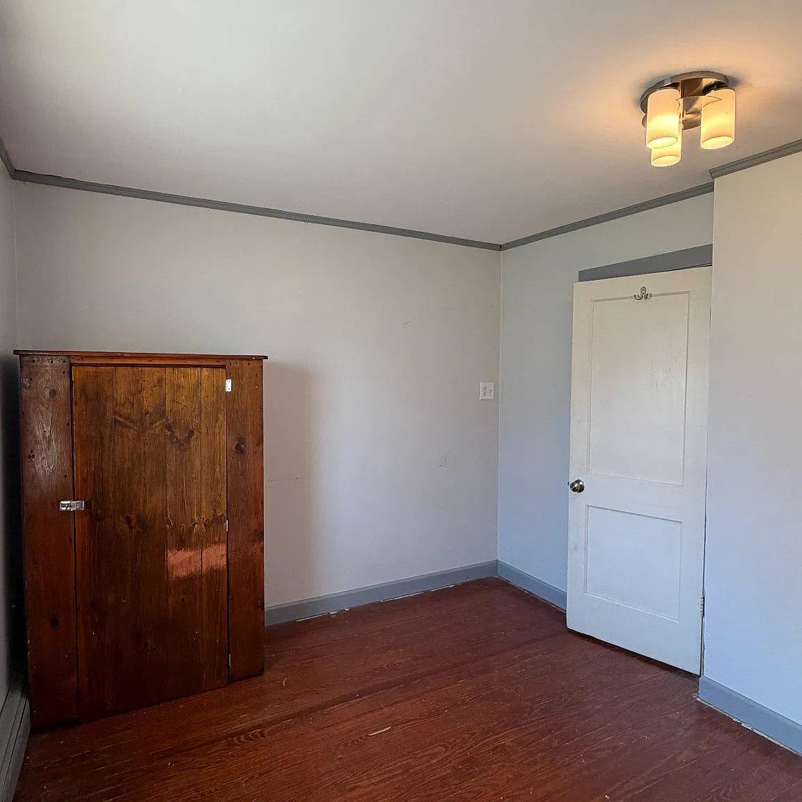 3 bed, 1.0 bath, 1596 sqft, $1,500 — Photo 3
