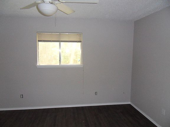 4th image of 811 Sirocco Dr #B