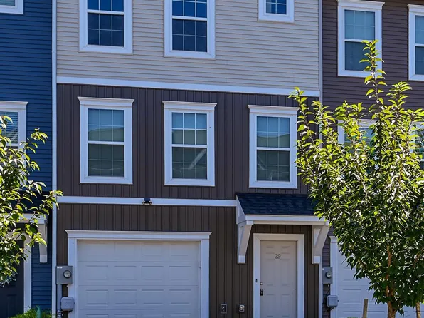 29 Starting Gate Pl, Martinsburg, WV 25404