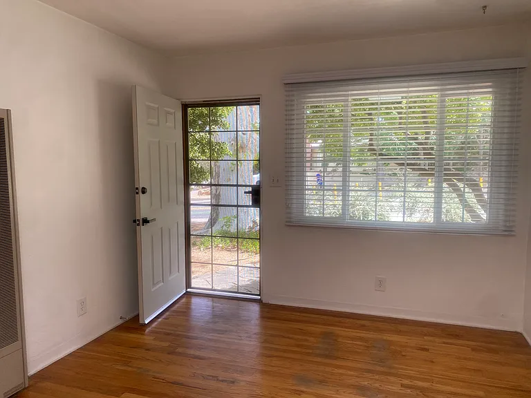 1213 Girard Blvd SE #A — Photo 20