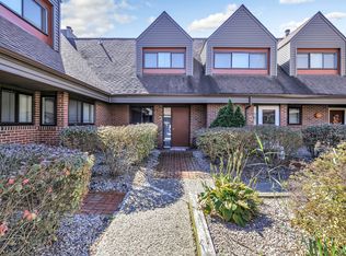 Montoya, Branford, CT 06405