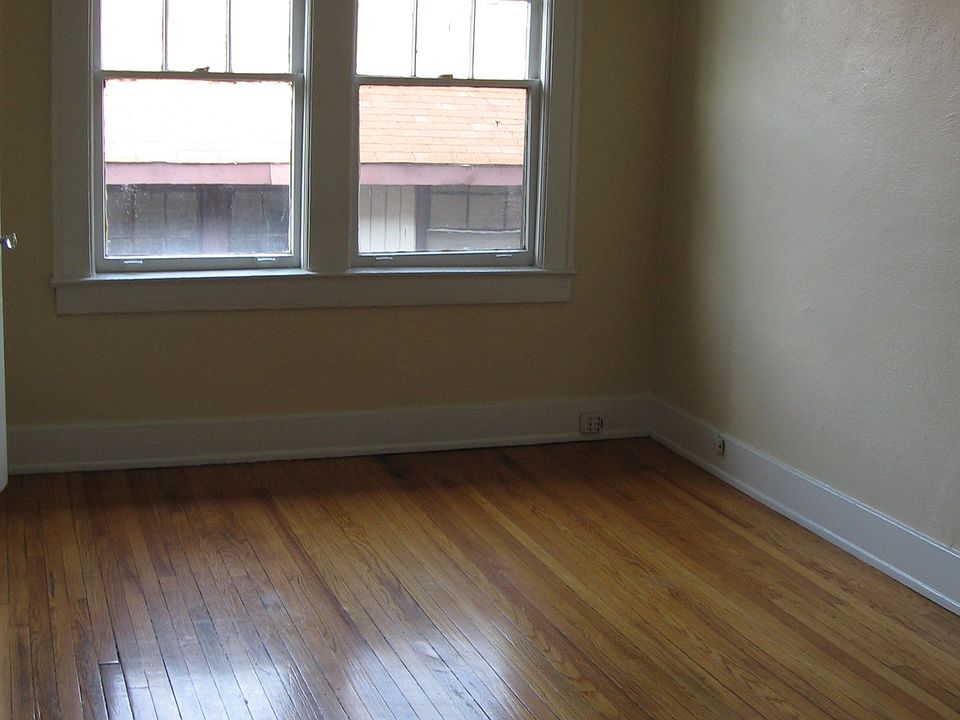 2nd image of 2500 Caldwell Ave S APT 9
