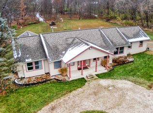 5823 Mack Rd, Howell, MI 48855