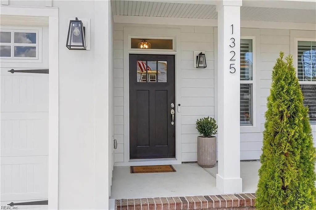 5 bed, 4.0 bath, 2622 sqft, $4,200 — Photo 4