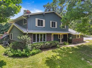 W3490 Oakwood DRIVE, Lake Geneva, WI 53147