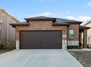1024 Crockett St, Aubrey, TX 76227