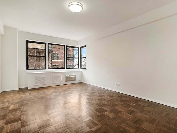 5th image of 20 Beekman Pl APT 5D