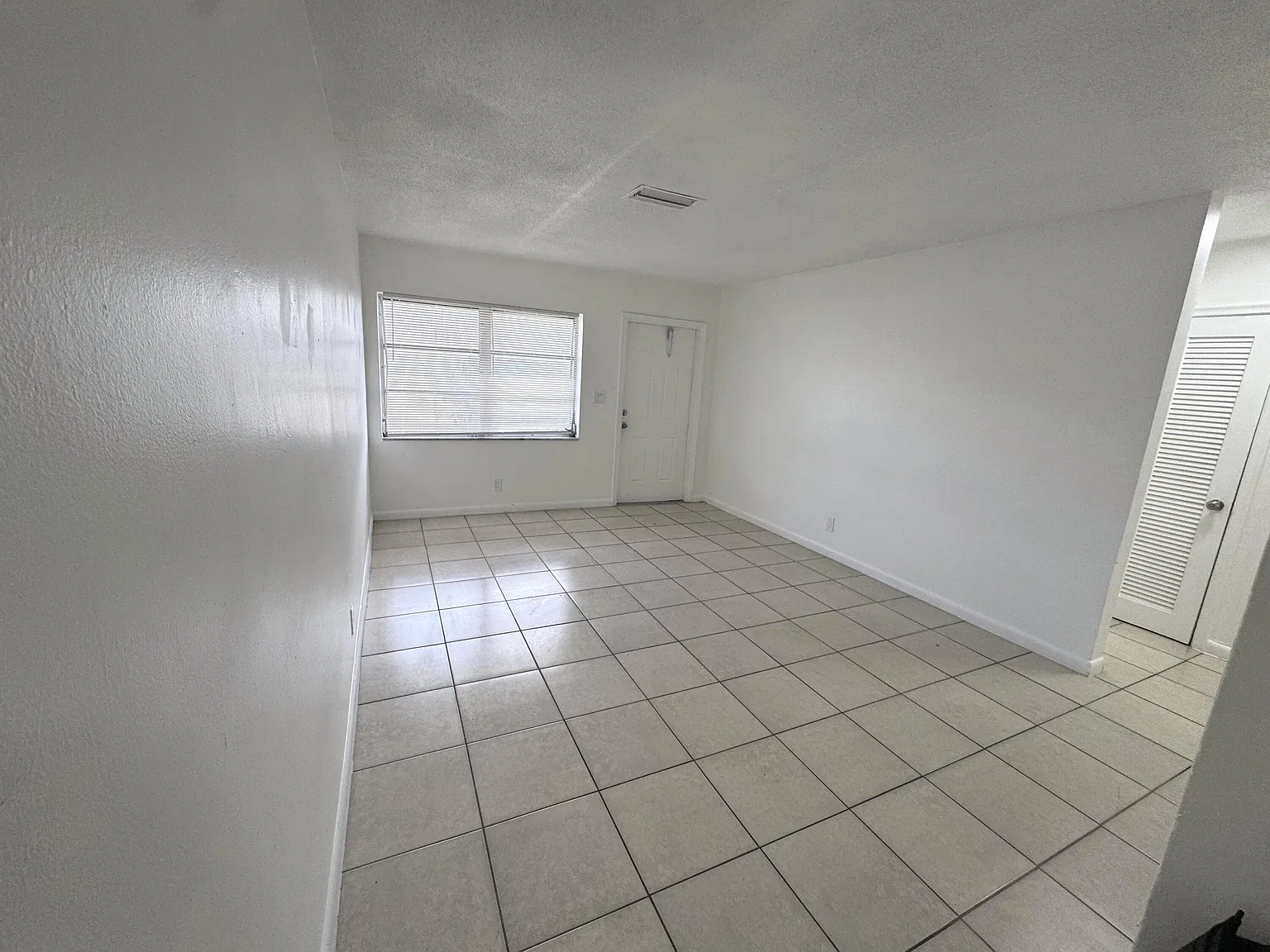 2 bed, 1.0 bath, 680 sqft, $1,900 — Photo 3