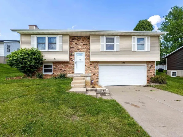 1426 W 48th St, Davenport, IA 52806