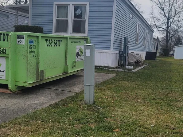 18 Longfellow Rd, North Brunswick, NJ 08902