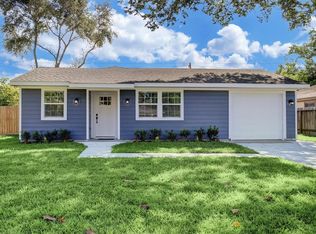 5223 Ripplebrook Dr, Houston, TX 77045