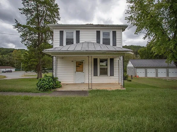 212 Clearview Dr, Martinsville, VA 24112