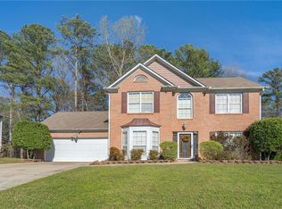 6914 Waters Edge Dr, Stone Mountain, GA 30087