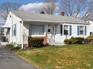 26 Moore St, Rumford, RI 02916