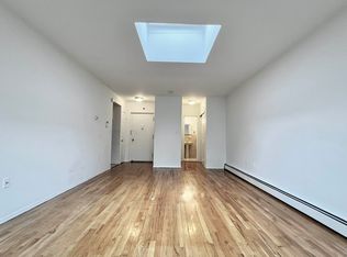 215 31st St APT N8, Brooklyn, NY 11232