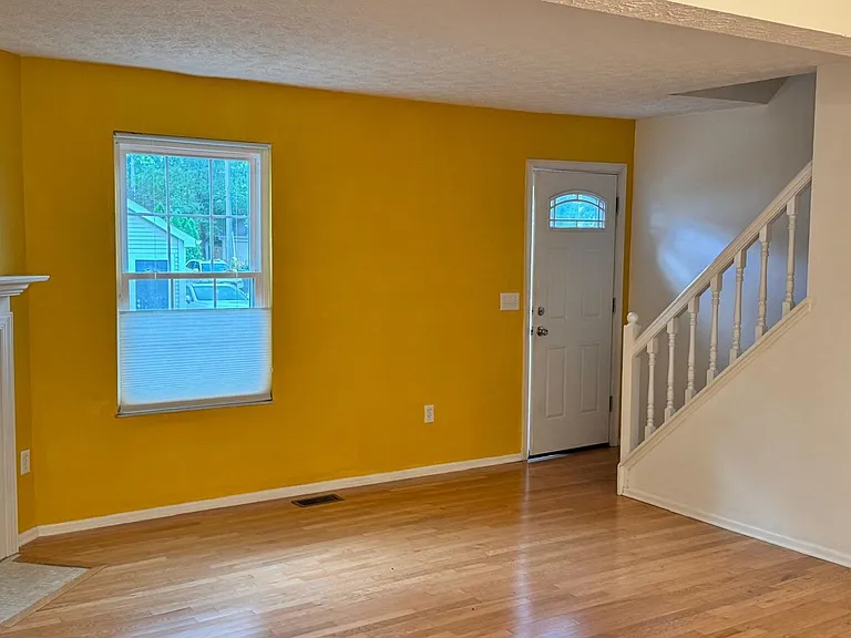 1238 Michigan Ave — Photo 3