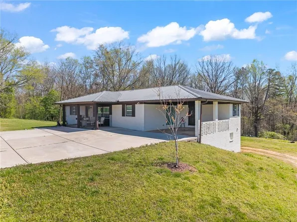 5042 Hopewell Rd, Murrayville, GA 30564