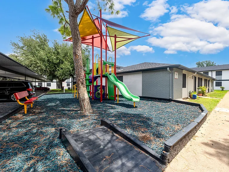 Haven at Briargrove — Photo 17
