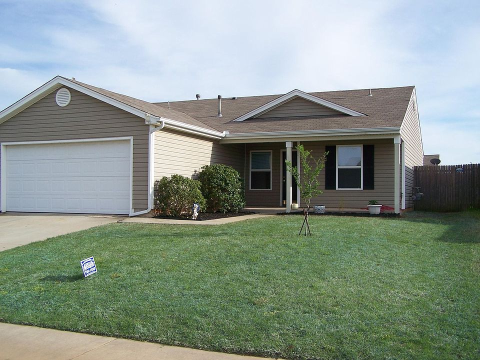 1st image of 418 Leopard Lily Dr
