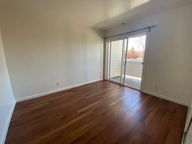 1850 Thau Way — Photo 14
