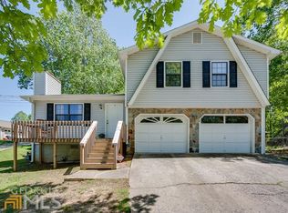 4331 Falcon Crest Dr, Flowery Branch, GA 30542
