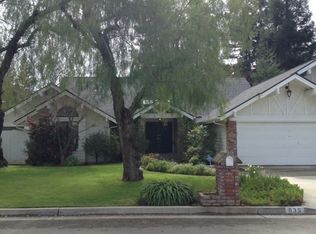 835 E Woodhaven Ln, Fresno, CA
