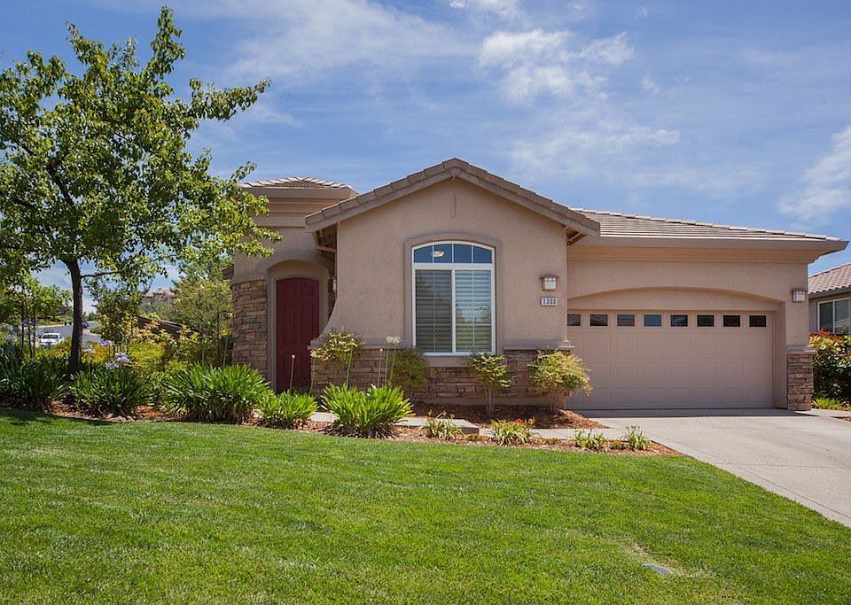 1st image of 1300 Villagio Dr