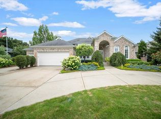 4900 Hawk Hollow Dr E, Bath, MI 48808