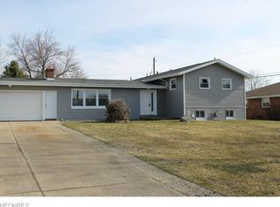 4504 Woodridge Dr, Youngstown, OH