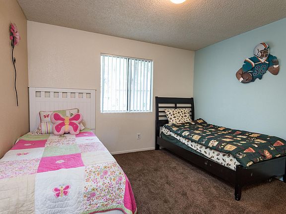 5th image of 5445 E Belmont Ave