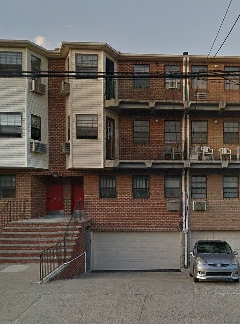1st image of 7813 153rd Ave
