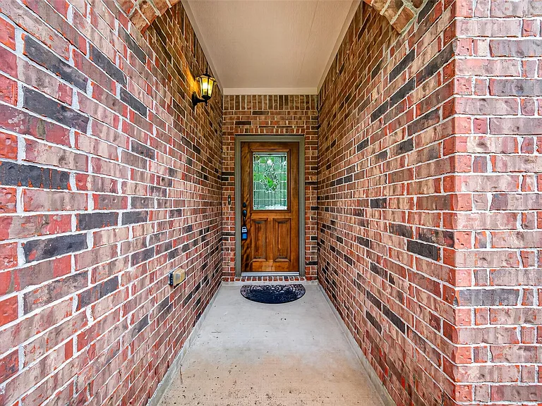7 Cayahoga Ct — Photo 2