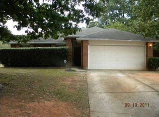 511 N Shore Rd, Lithonia, GA 30058