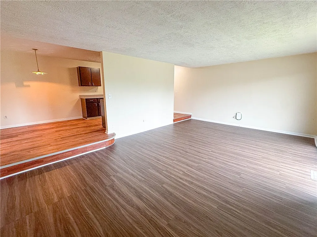 1 bed, 1.0 bath, 880 sqft, $1,600 — Photo 4