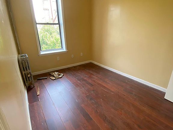 4th image of 1427 Pitkin Ave #2