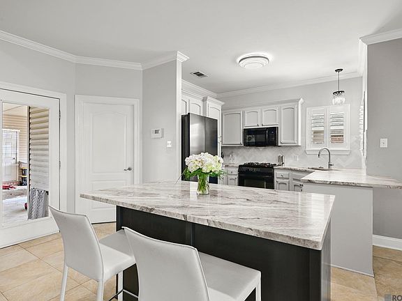 3rd image of 42159 Sandstone Ave