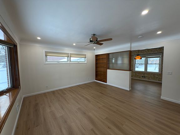 3rd image of 2792 Grant Dr