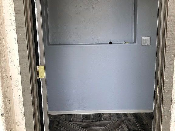 5th image of 2816 S 100th Dr