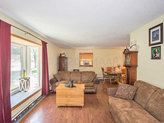 4th image of 1708 10th Ave N