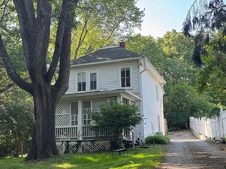 2758 Chain Bridge Rd — Photo 6