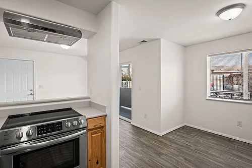 15 Gentry Way Photo 1