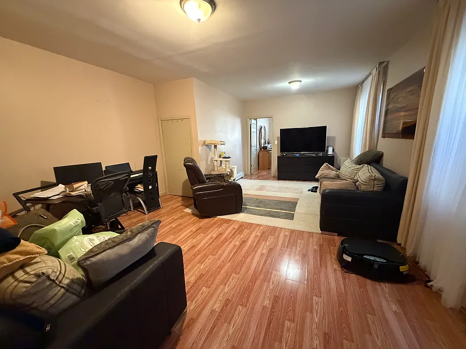 106 Stryker St #1