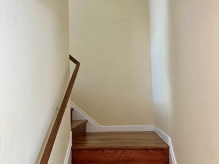 Upstairs stairway.